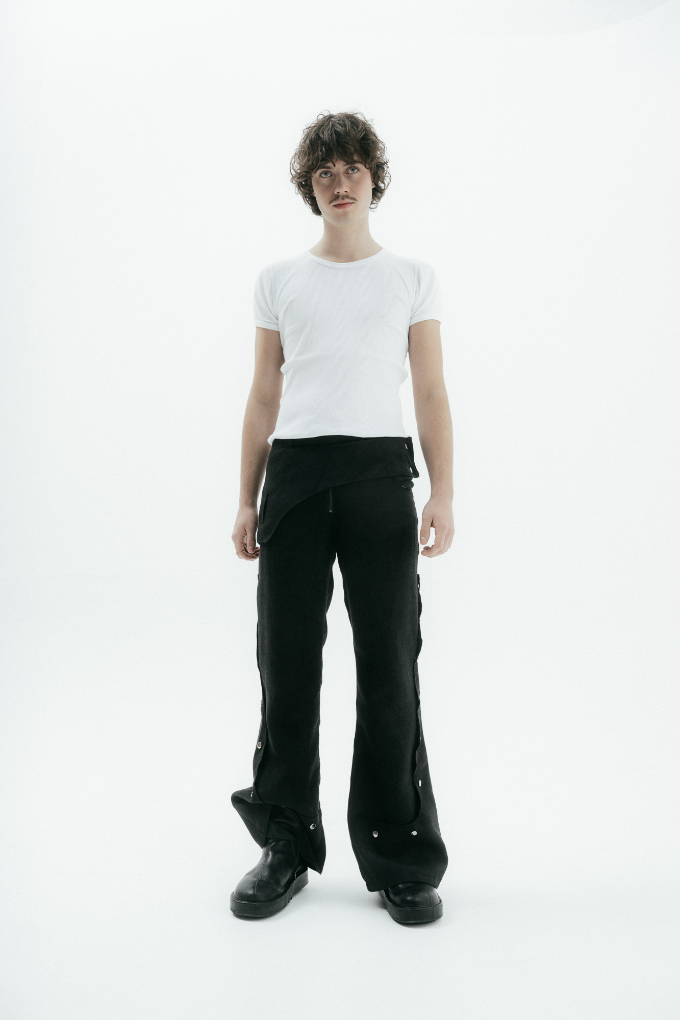240106_Malte_Hosen-177